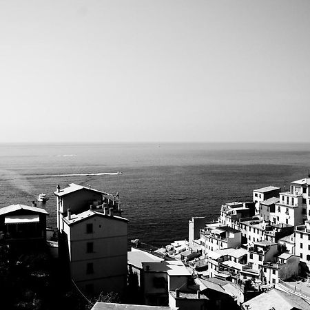 Cinque Terre Coast To Coast Hotel ริโอมัจโจเร ภายนอก รูปภาพ