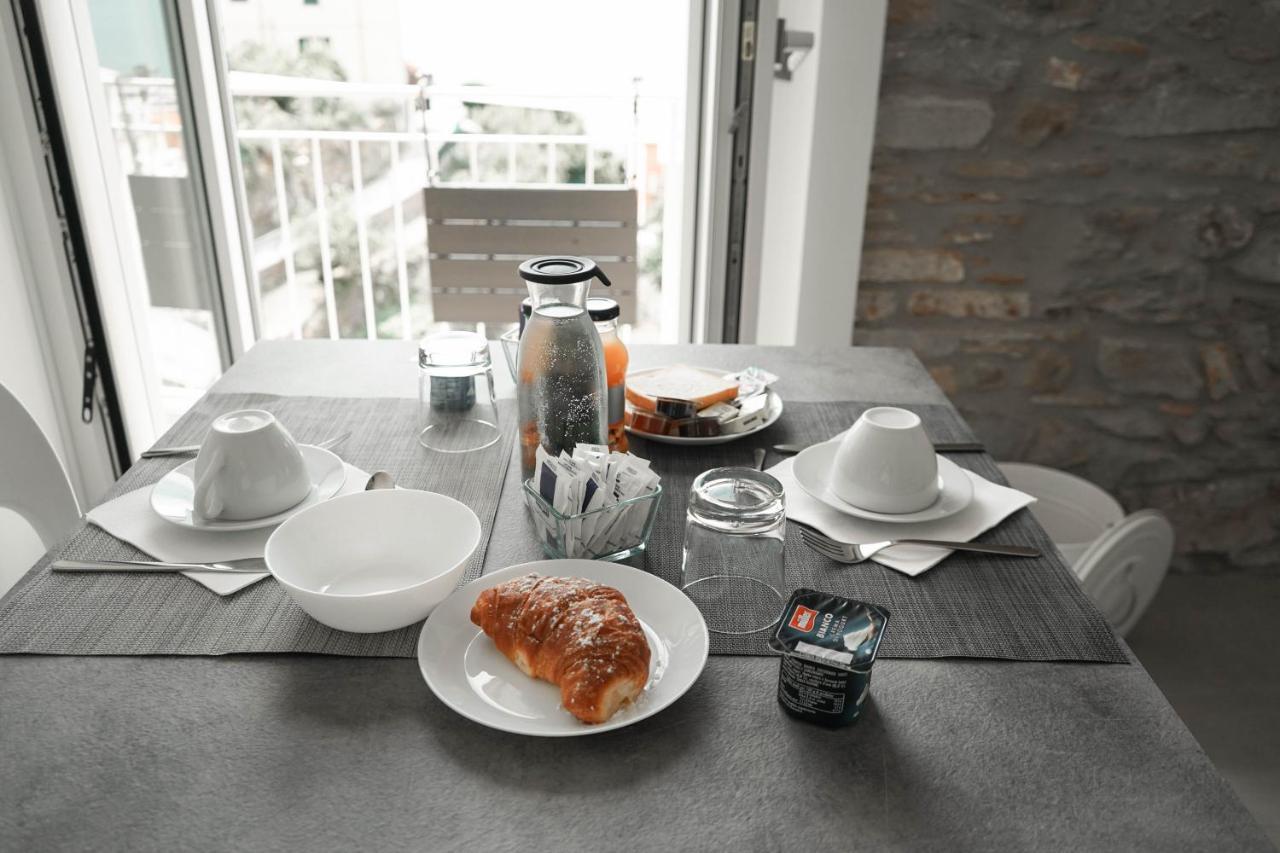 Cinque Terre Coast To Coast Hotel ริโอมัจโจเร ภายนอก รูปภาพ