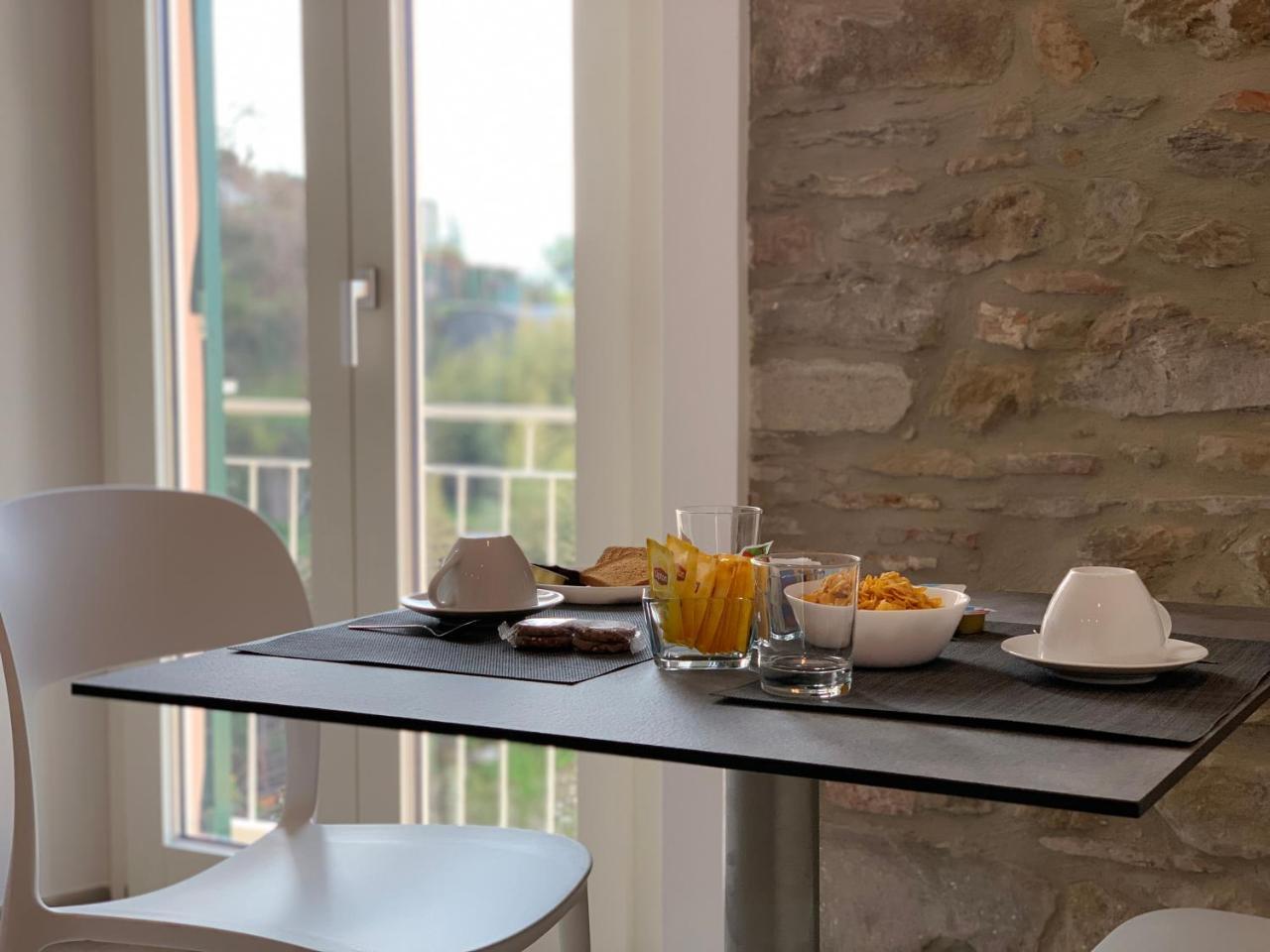 Cinque Terre Coast To Coast Hotel ริโอมัจโจเร ภายนอก รูปภาพ