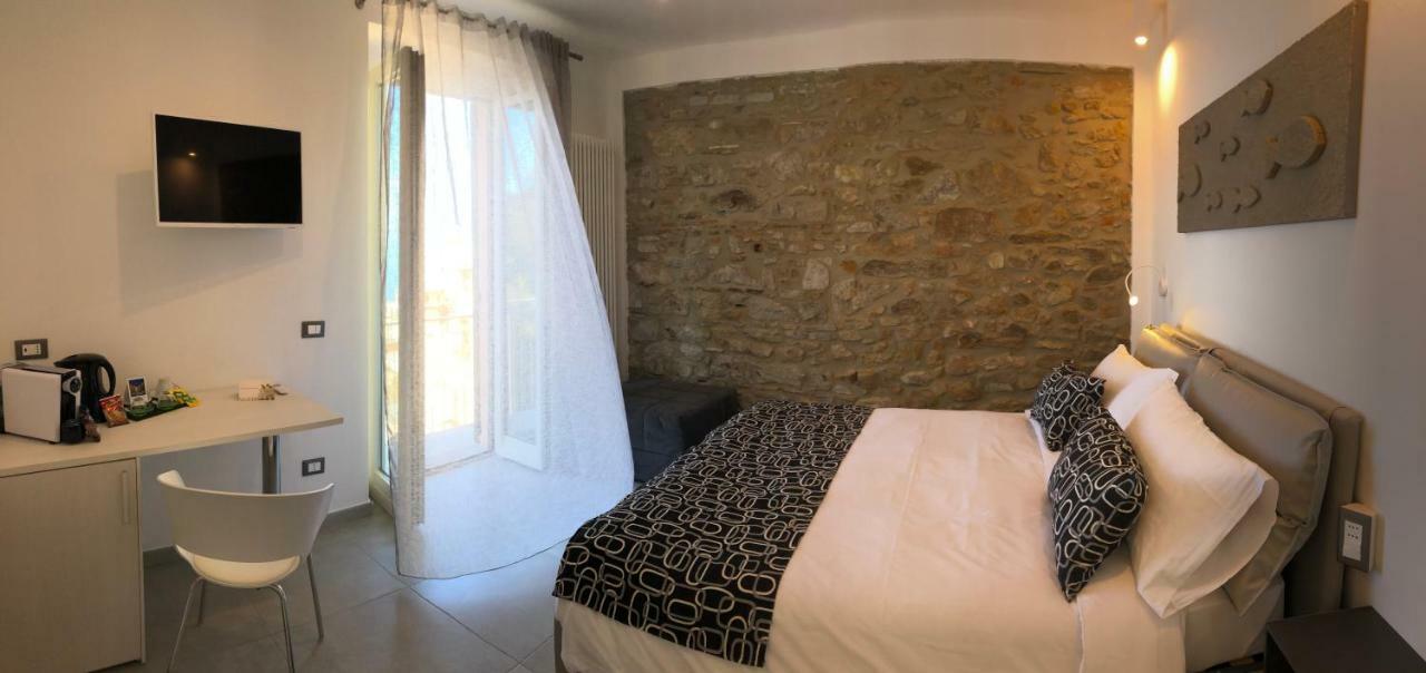Cinque Terre Coast To Coast Hotel ริโอมัจโจเร ภายนอก รูปภาพ