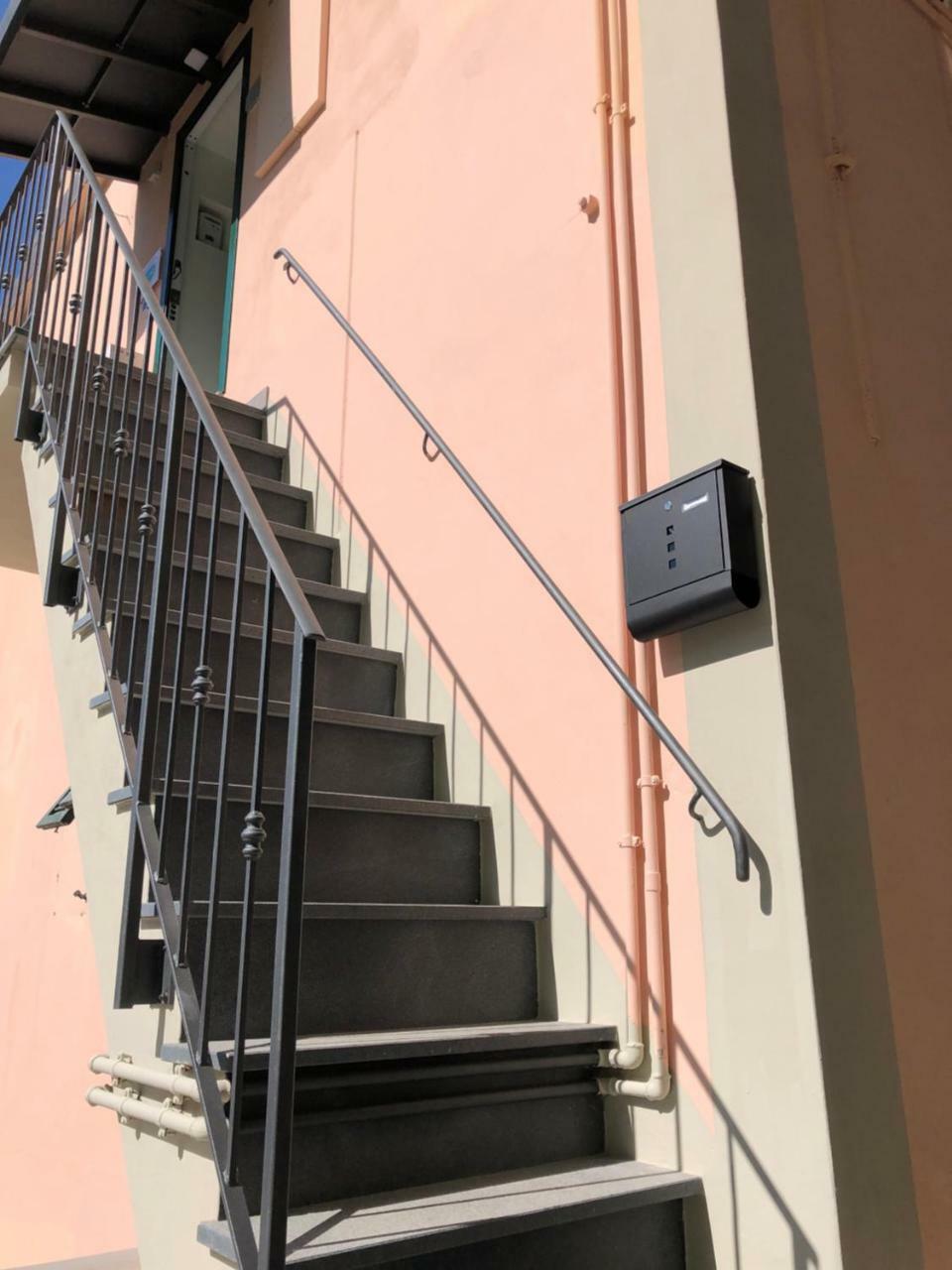 Cinque Terre Coast To Coast Hotel ริโอมัจโจเร ภายนอก รูปภาพ