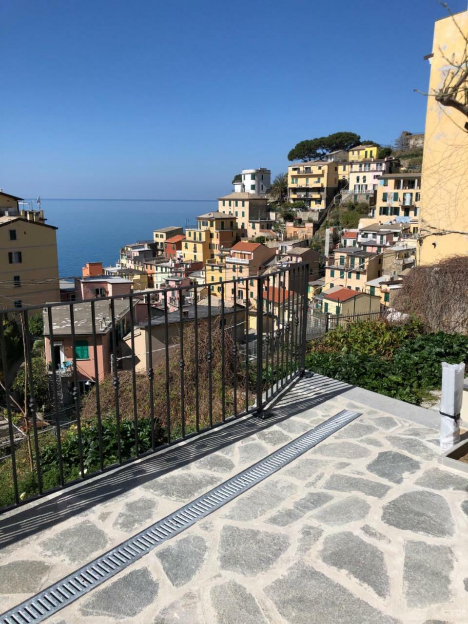 Cinque Terre Coast To Coast Hotel ริโอมัจโจเร ภายนอก รูปภาพ